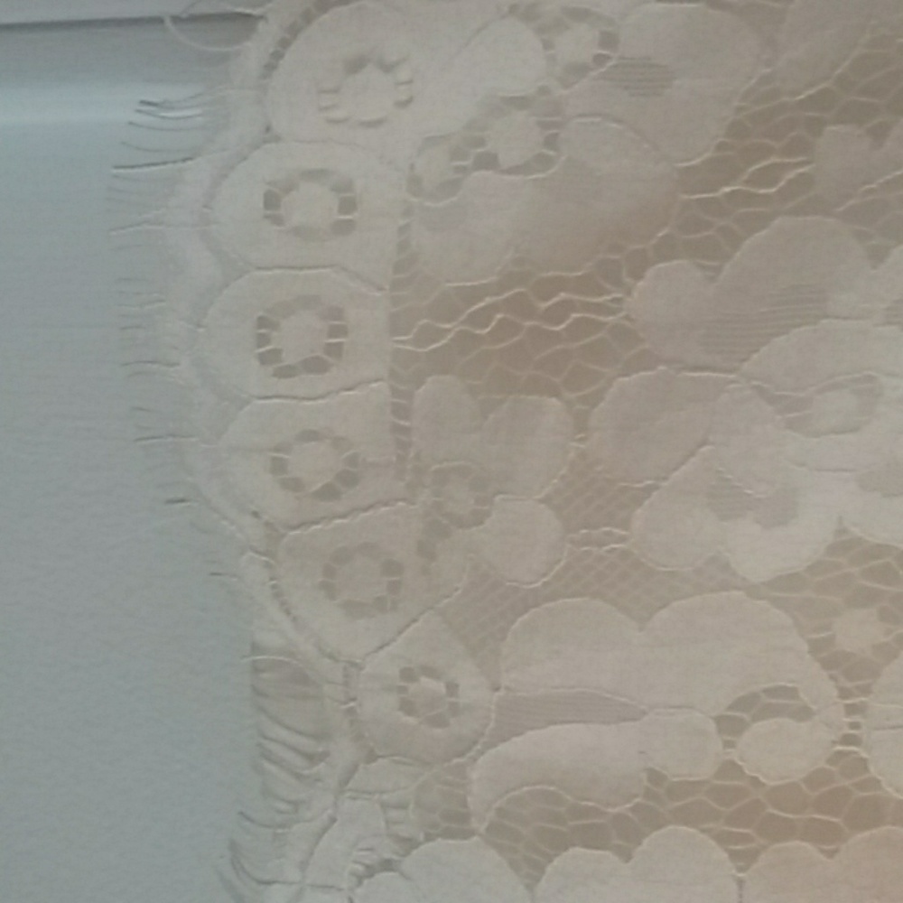 Lace top - Picture 3 of 4